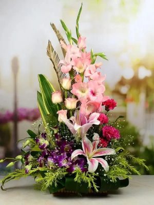 1 Deluxe Mixed Flower Basket