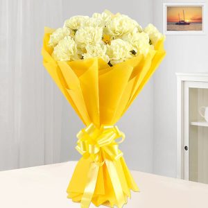 GW-00195 Elegant Yellow Carnation Hand Bouquet