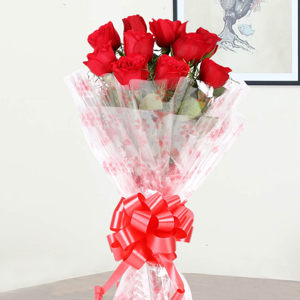 12 Red Roses Hand Bouquet – Classic Love Gift