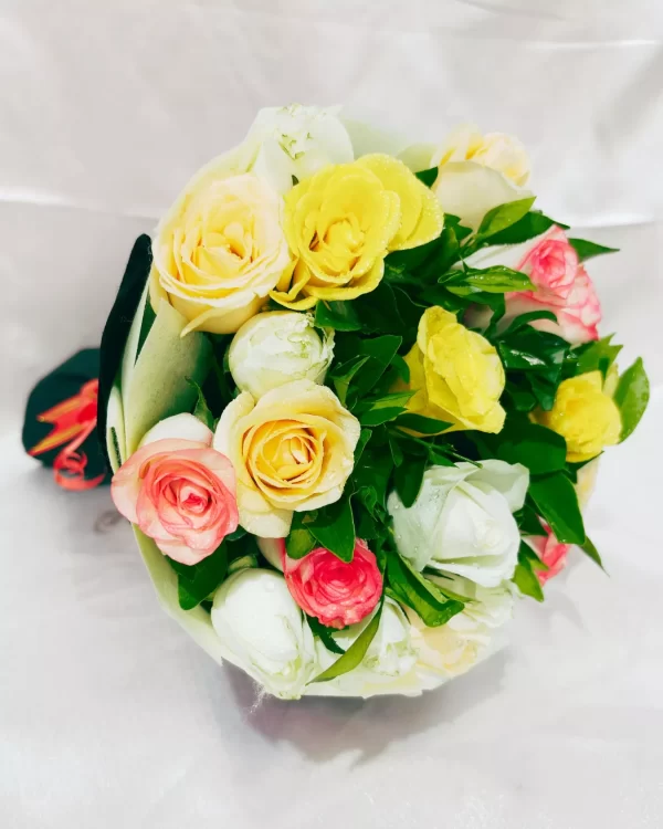 15 Mixed Color Roses Hand Bouquet