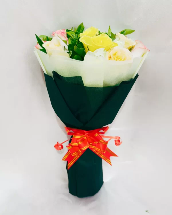 15 Mixed Color Roses Hand Bouquet