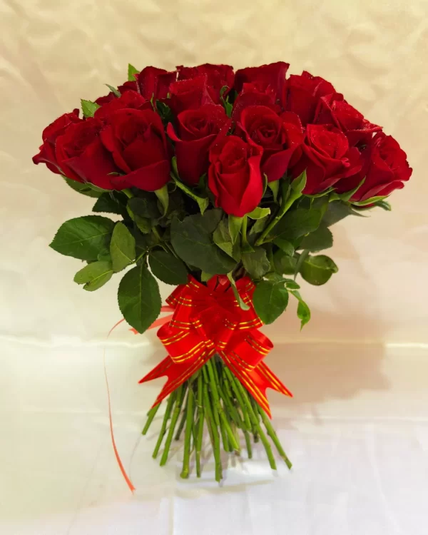 30 Red Roses Glass Vase Bouquet