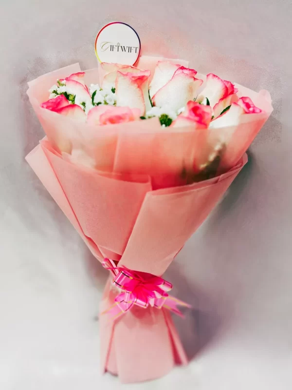 10 Pink Roses Hand Bouquet